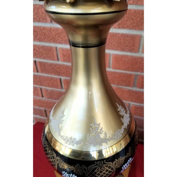 Hollywood Regency MCM Reverse Painted Gilt Gold and Black Lacquer Table Lamp - Picture 7 of 10